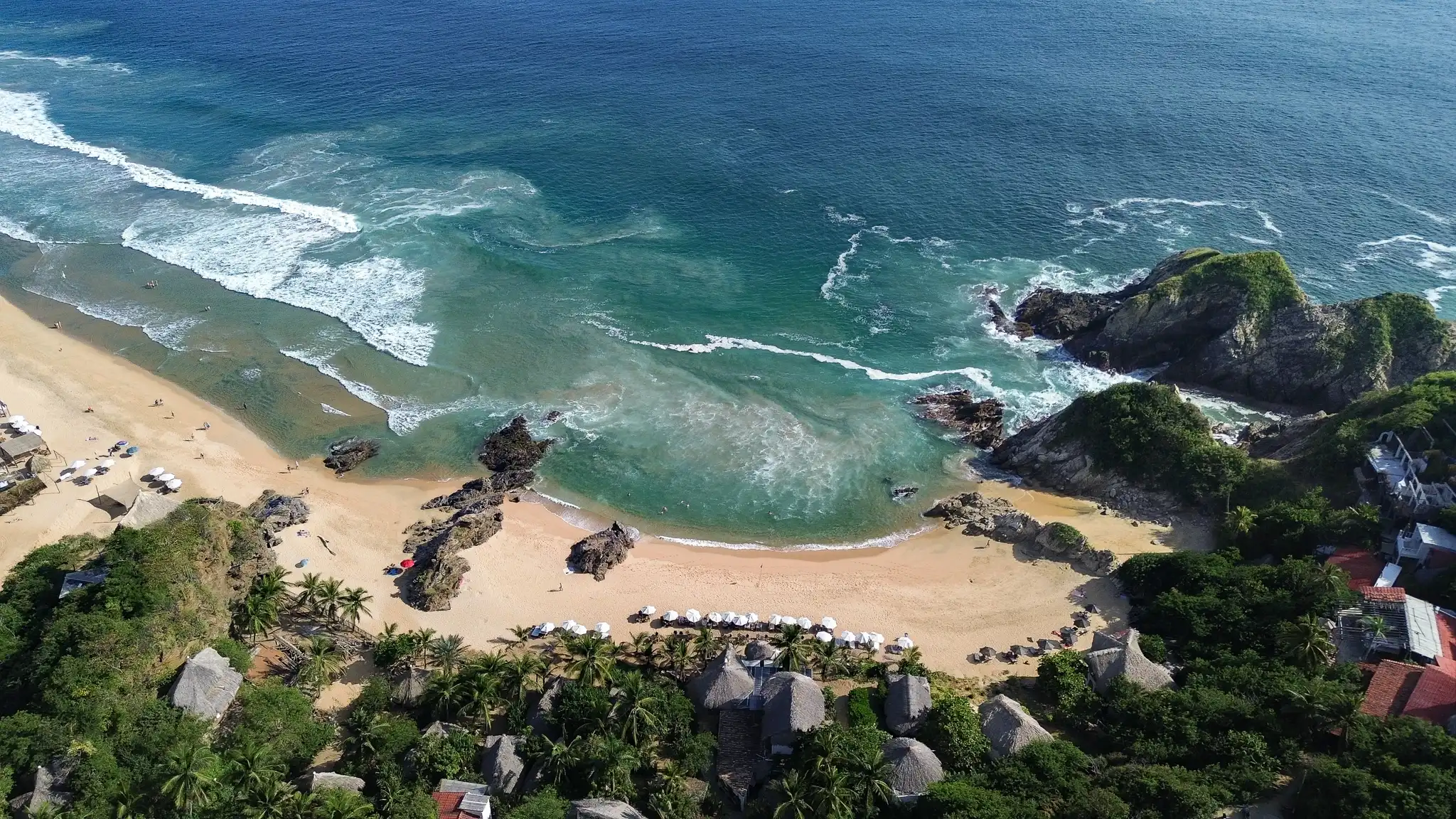 Terreno en Venta en Zipolite a Pocos Metros de la Playa,1,468 m² con Vistas al Mar