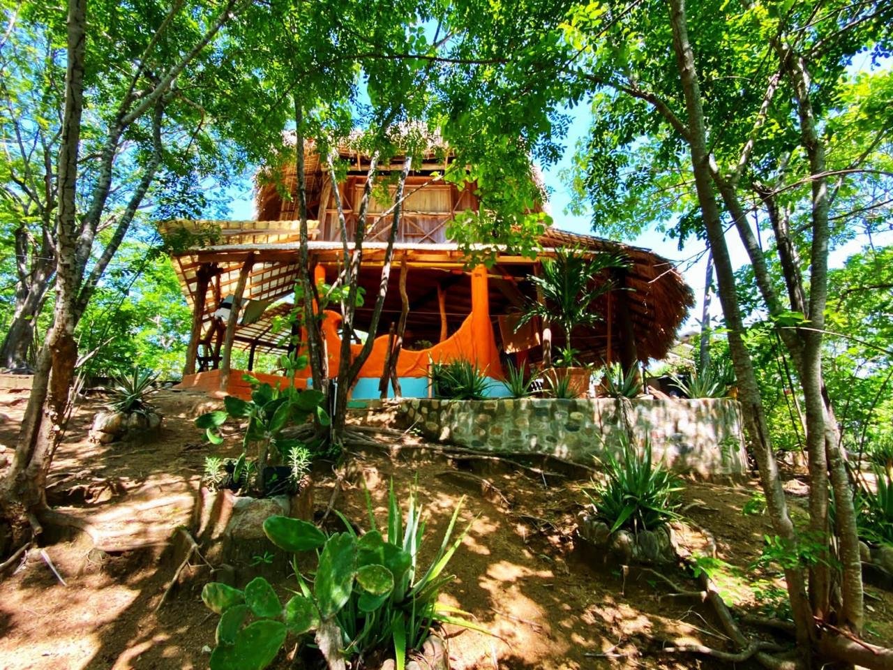 Casa Off-Grid en Venta con Vista al Mar